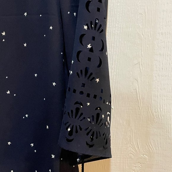 Maeve anthro blue white star print laser cut blouse 2 - Picture 5 of 6